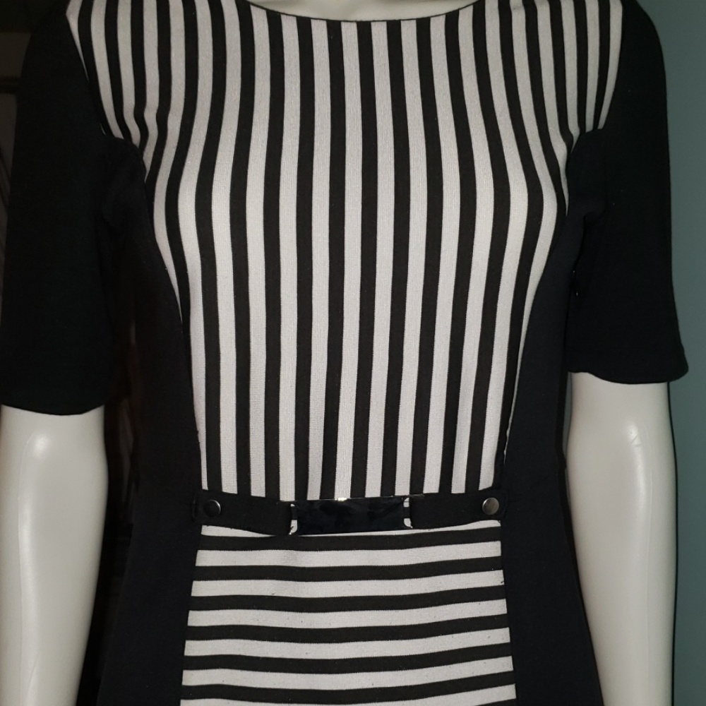Dress - Picture 5 of 8